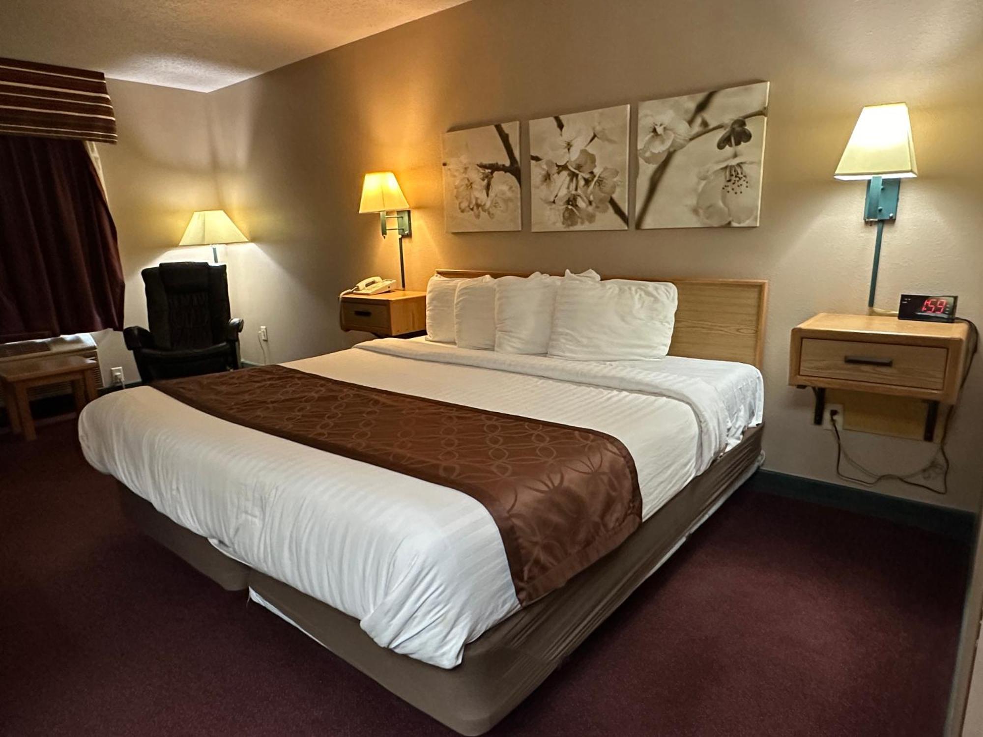 De Smet Super Deluxe Inn & Suites Εξωτερικό φωτογραφία