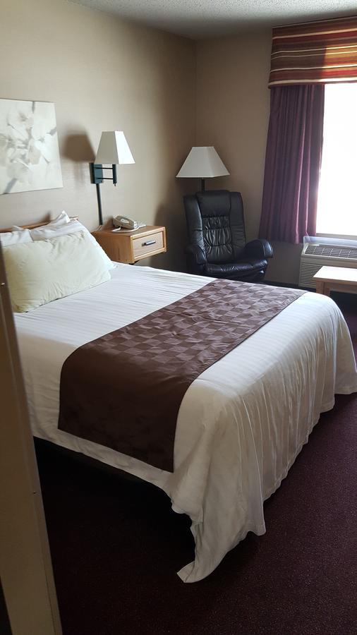 De Smet Super Deluxe Inn & Suites Εξωτερικό φωτογραφία