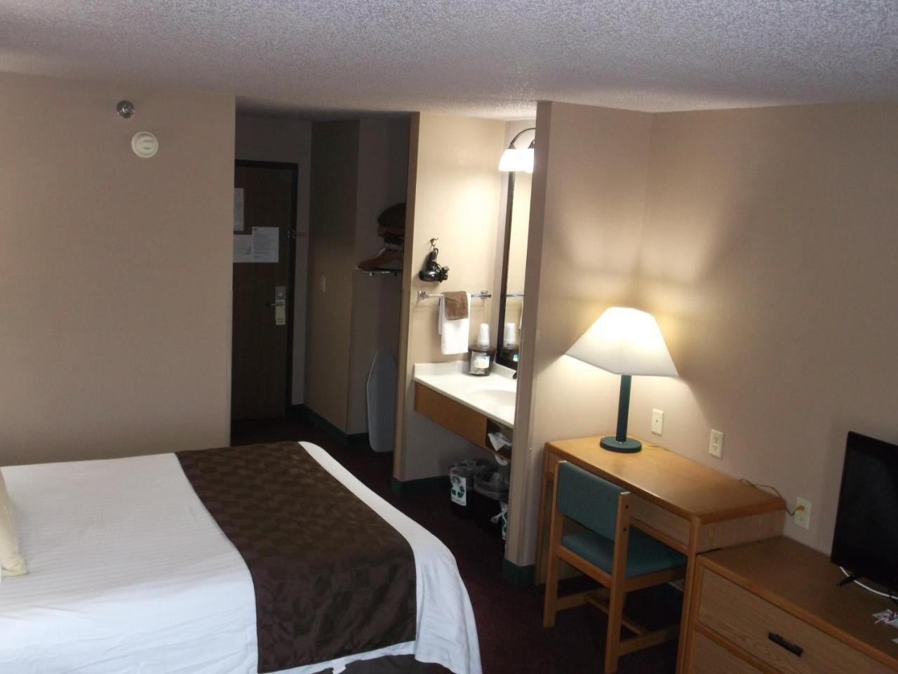 De Smet Super Deluxe Inn & Suites Εξωτερικό φωτογραφία